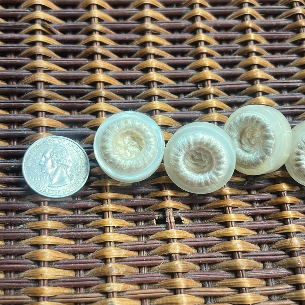 Vintage Buttons - Picture 6 of 6